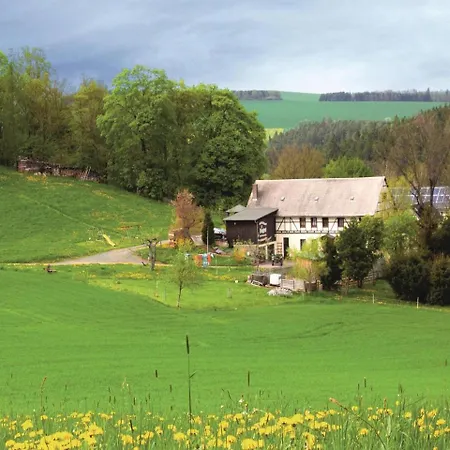 Two-bedroom In Zeulenroda-triebes * Weckersdorf