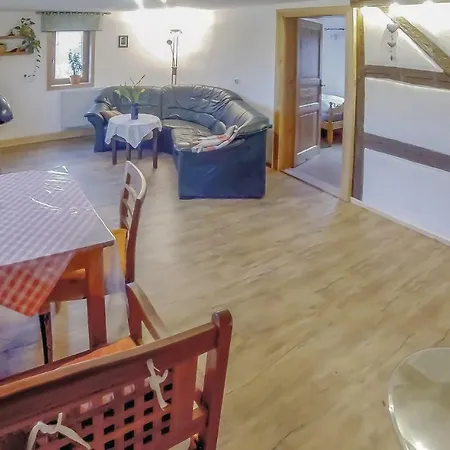 Apartment Two-bedroom In Zeulenroda-triebes