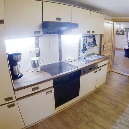 Two-bedroom In Zeulenroda-triebes Weckersdorf