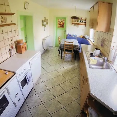 Two-bedroom In Zeulenroda-triebes Weckersdorf